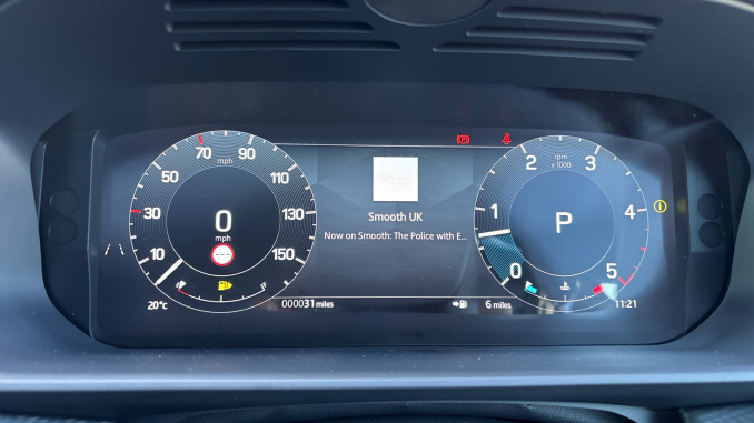 Land Rover Discovery 3.0 D350 Dynamic SE 5dr Auto Diesel Station Wagon - Image 16